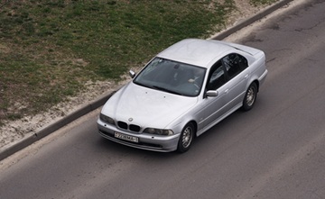 Comment vendre sa vieille voiture ? Démarches et solutions